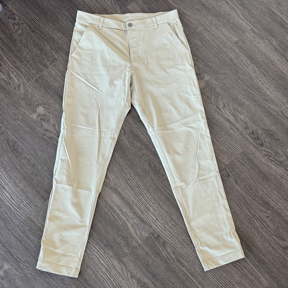 Lululemon Men's Cream Pants